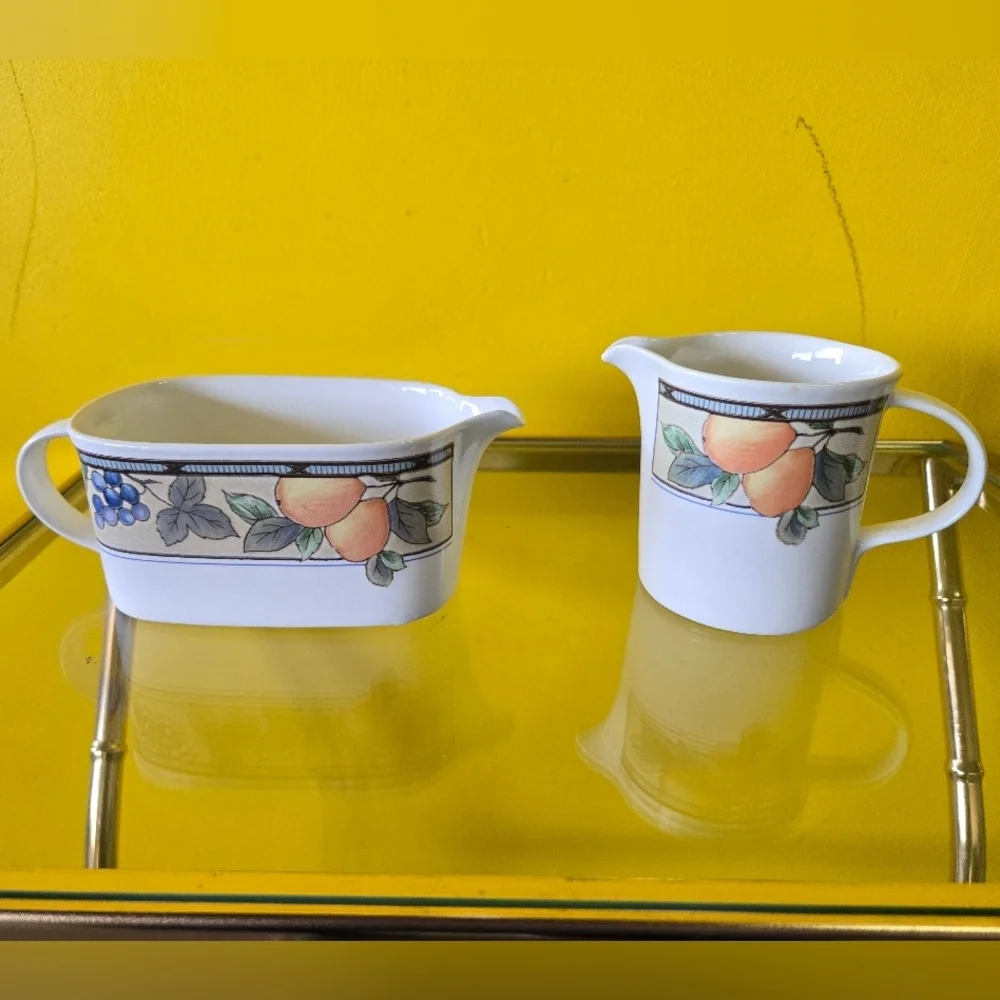 Mikasa Intaglio GardenHarvest Gravy Boat & Creamer Malaysia CAC29